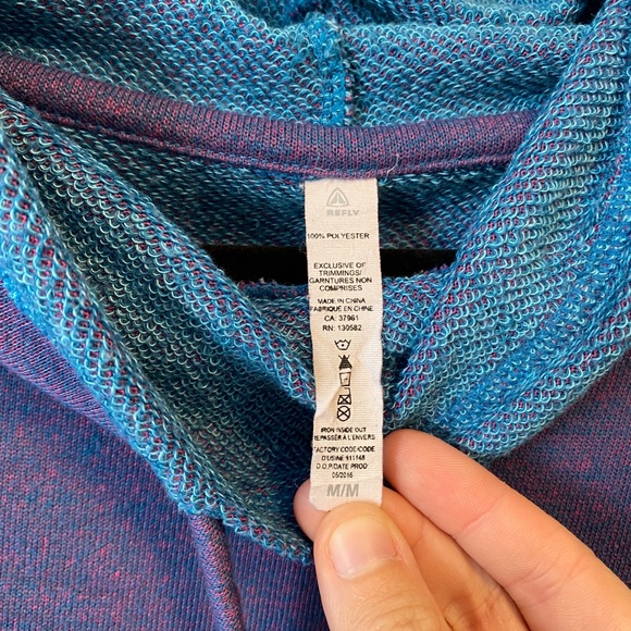 Pull Over Sweater - Picture 3 of 7